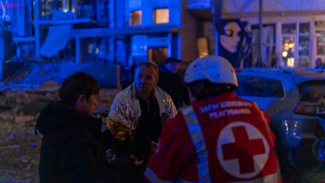 Rusya'dan Zaporijya'ya hava saldırısı! 4 ölü, 20 yaralı var 2